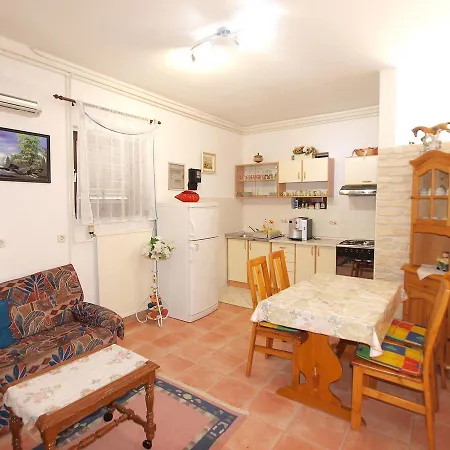 Apartman Mato 1488 Pula